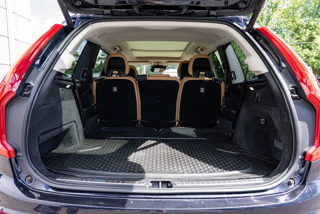 Used 2016 Volvo XC90 T6 Inscription w/ Vision Package AWD/4WD image 8