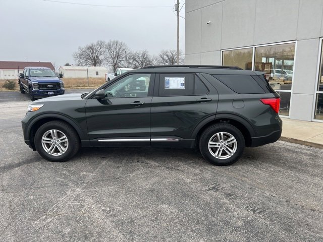 Used 2022 Ford Explorer XLT w/ Equipment Group 202A image 8