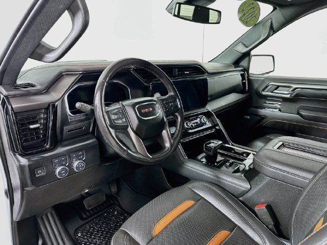 Used 2022 GMC Sierra 1500 AT4 w/ Sierra Safety Plus Package AWD/4WD image 3