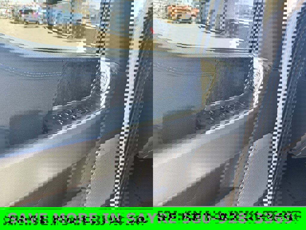 New 2025 Ford F250 Lariat w/ Chrome Package image 21