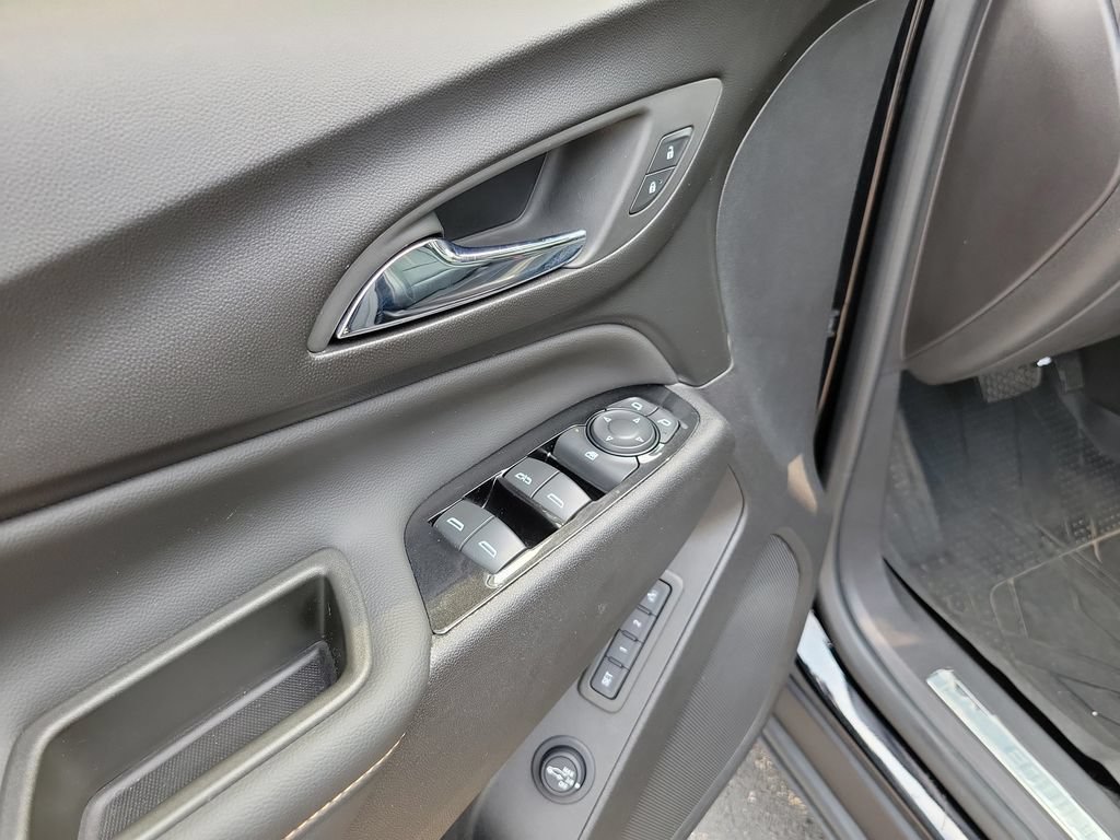 Used 2024 Chevrolet Equinox Premier AWD/4WD image 25