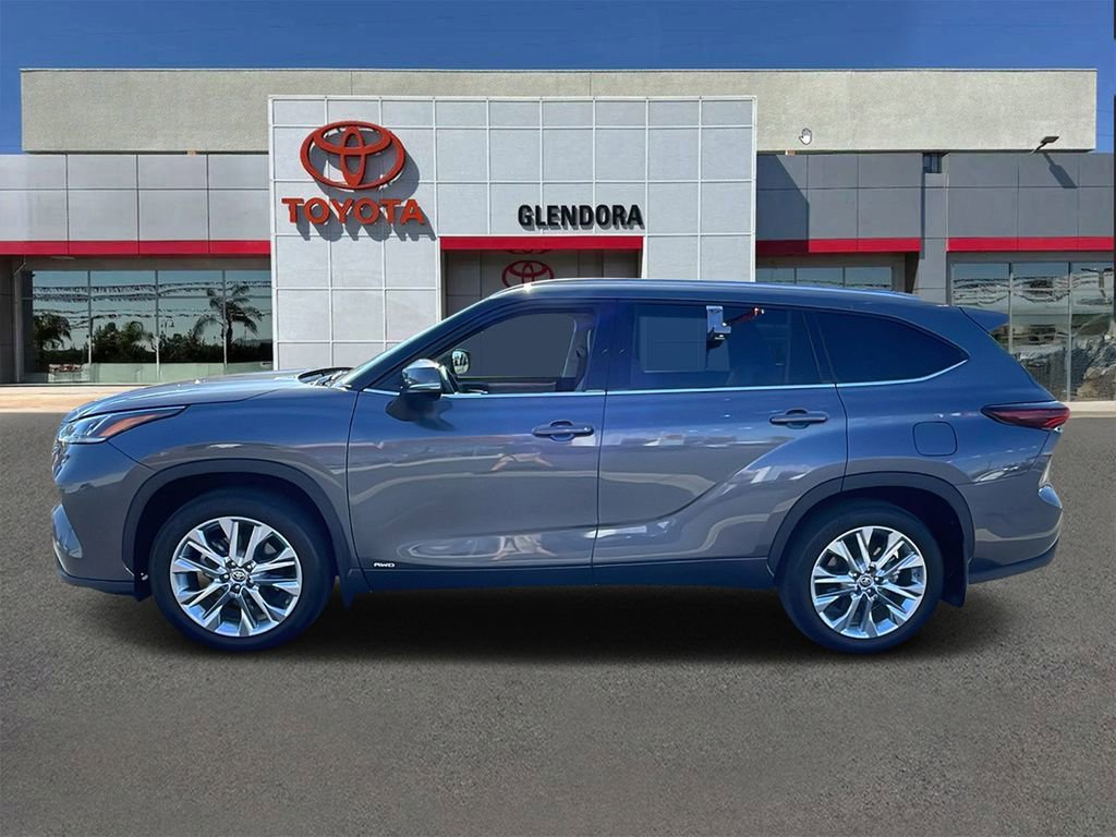 Used 2024 Toyota Highlander Limited AWD/4WD image 6