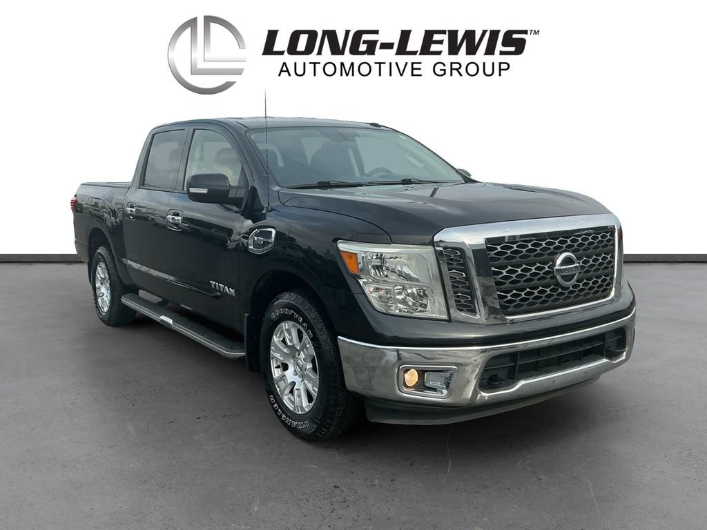 Used 2017 Nissan Titan 4x4 Crew Cab image 10