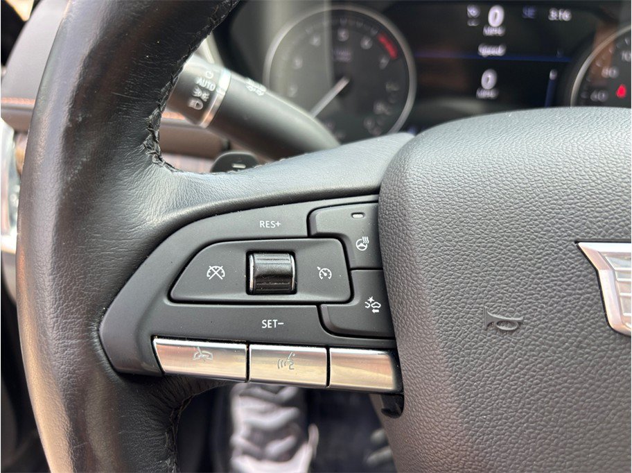Used 2020 Cadillac XT4 Premium Luxury FWD image 28