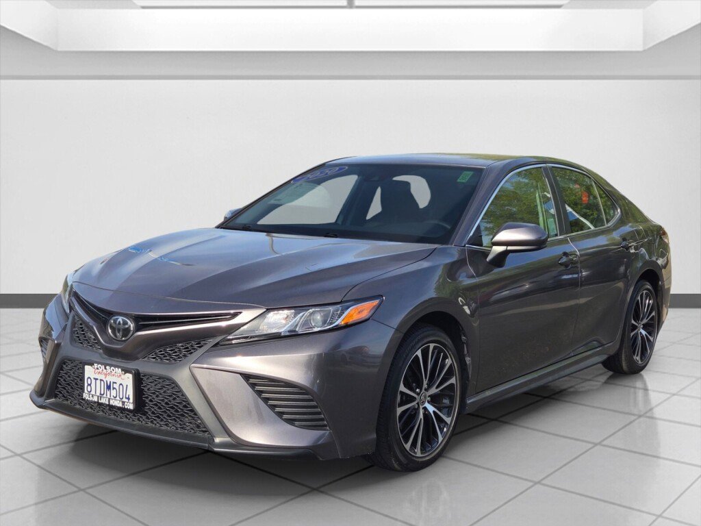 Used 2020 Toyota Camry SE FWD image 9