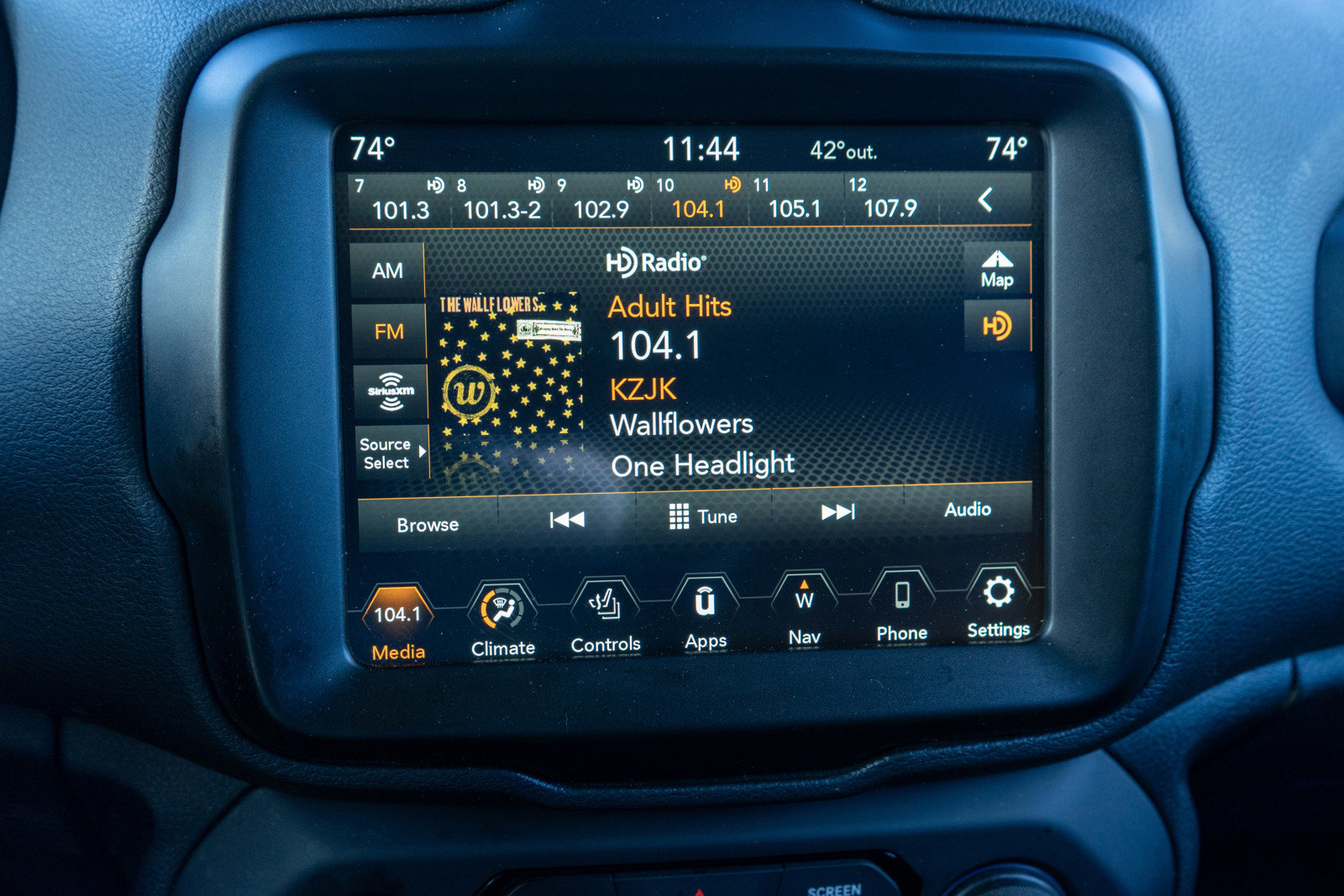 Used 2022 Jeep Renegade Latitude w/ Convenience Group image 16