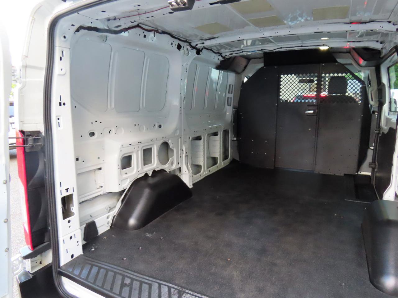 Used 2015 Ford Transit 150 130 Low Roof RWD image 11