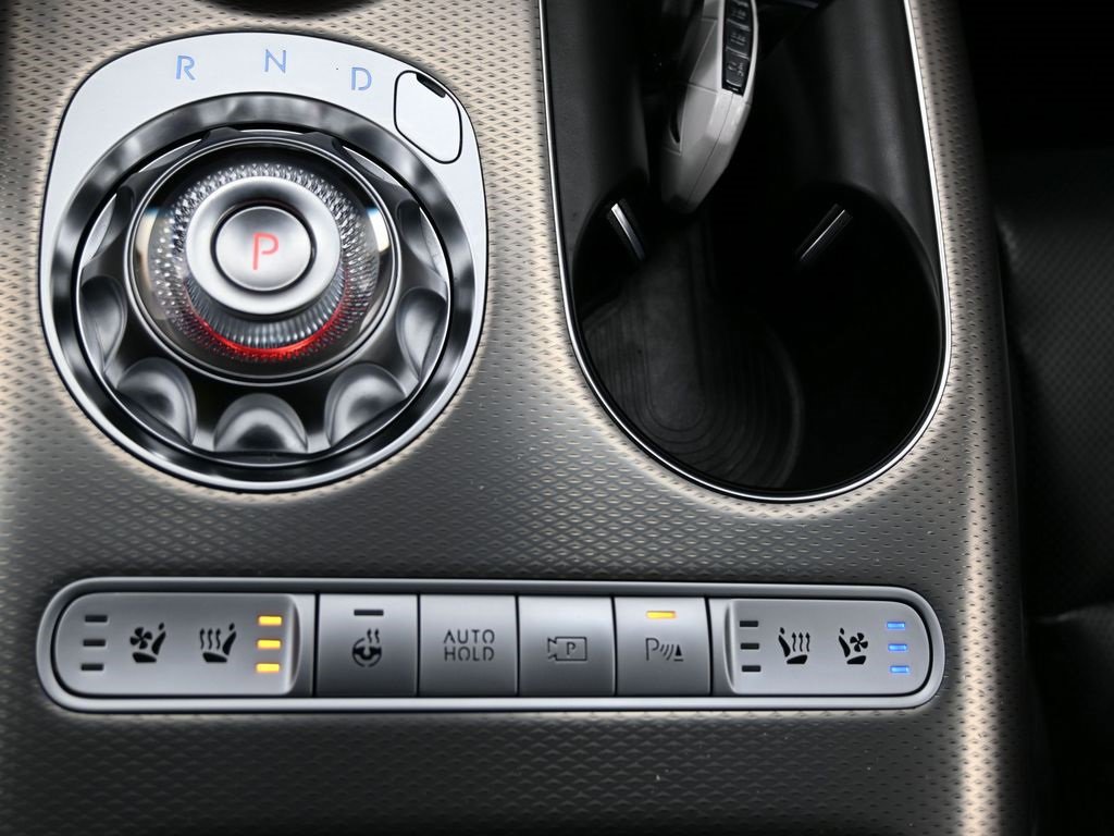 Used 2023 Genesis GV60 Performance image 32