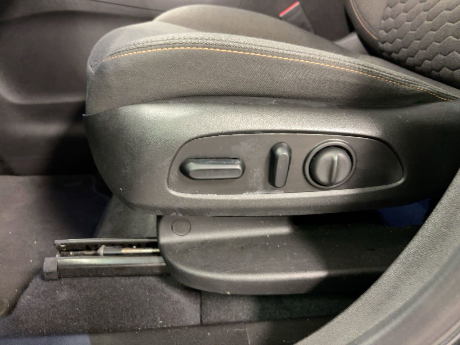 Used 2021 Chevrolet Equinox LT image 12