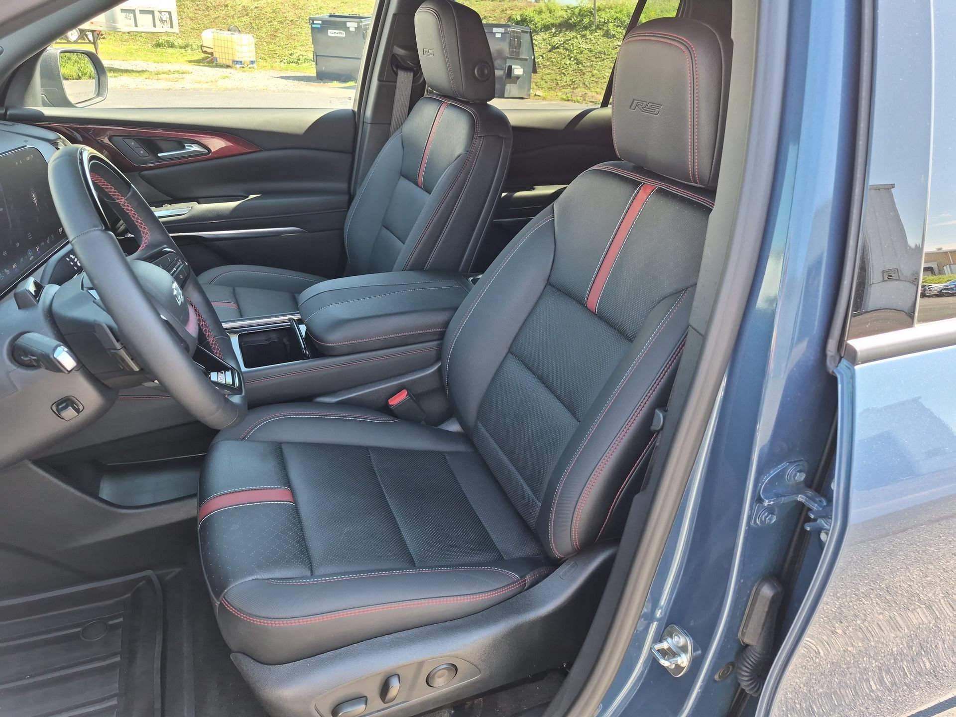 Certified 2026 Chevrolet Traverse RS w/ LPO, Floor Liner Package AWD/4WD image 20