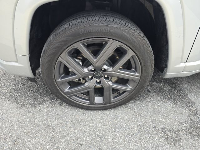 Certified 2025 Jeep Compass Limited w/ High Altitude Package AWD/4WD image 9