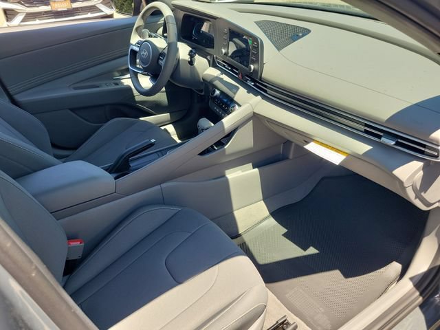 New 2026 Hyundai Elantra Sport FWD image 18