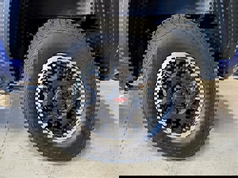 Used 2024 Toyota Tacoma TRD Off-Road image 15