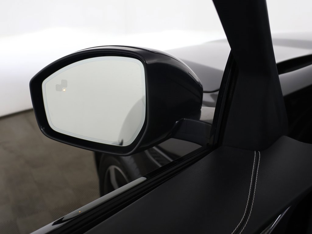 Used 2024 Jaguar F-PACE R-Dynamic S image 35