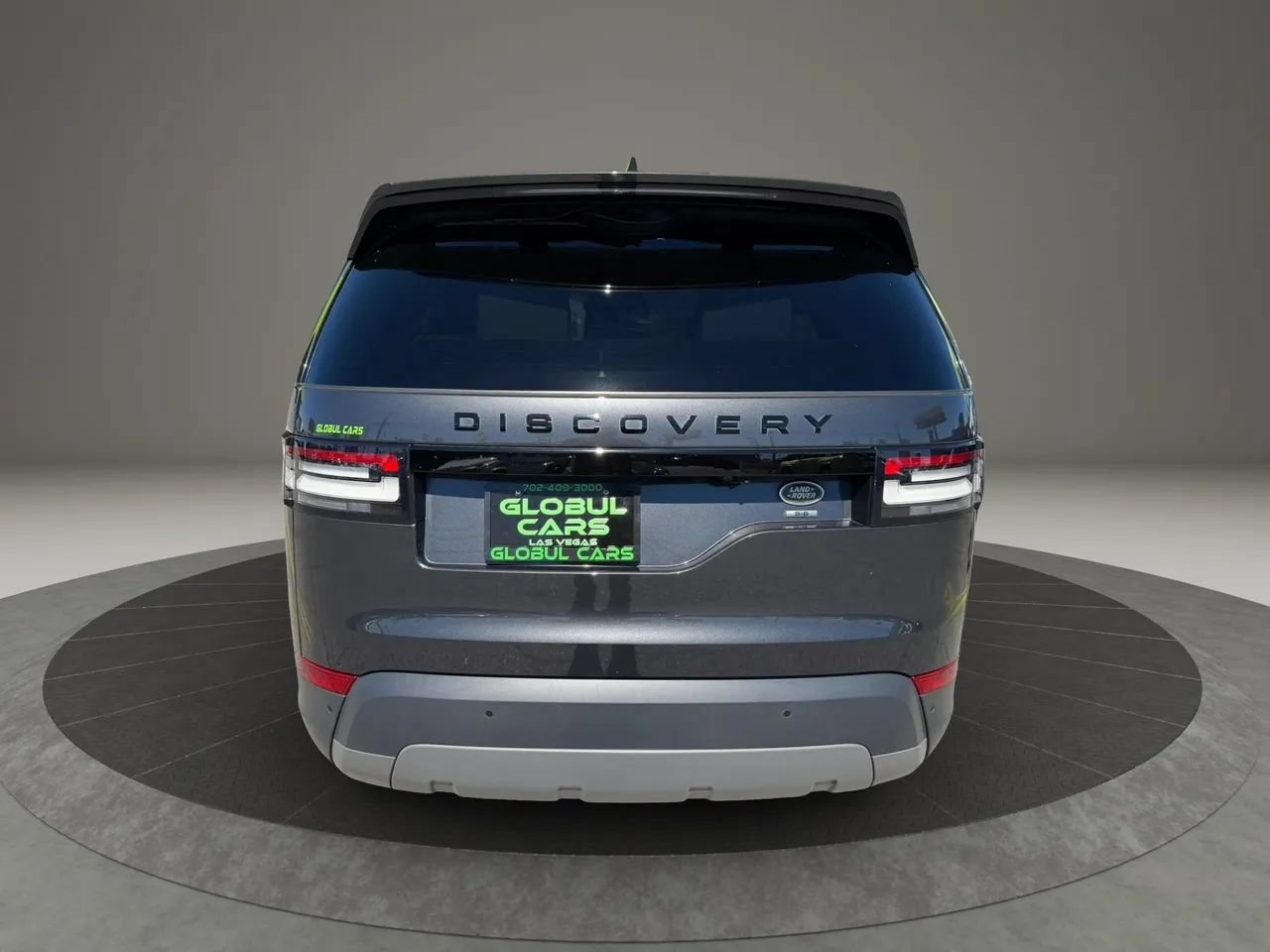 Used 2017 Land Rover Discovery SE AWD/4WD image 5