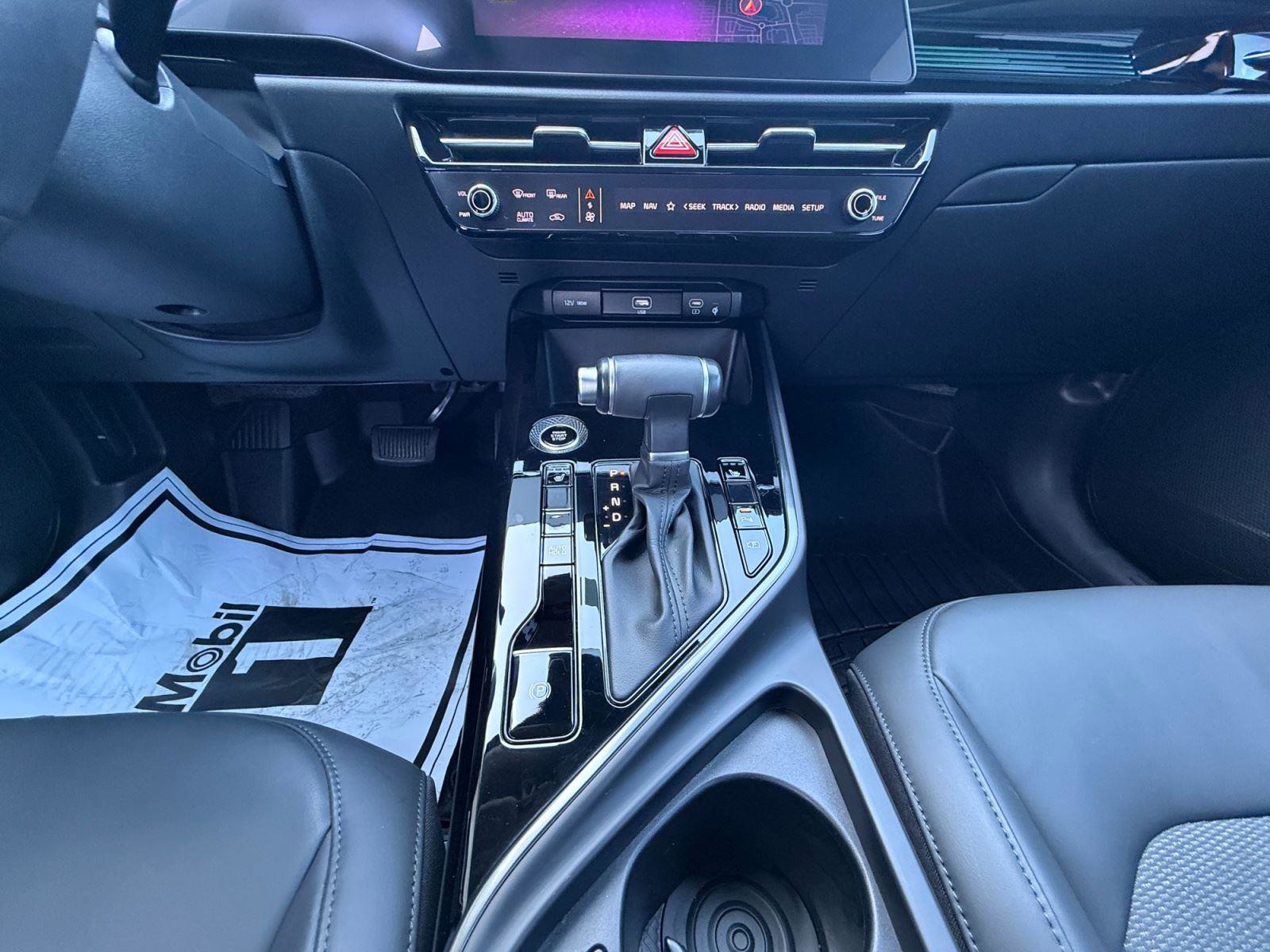 Certified 2023 Kia Niro EX image 31