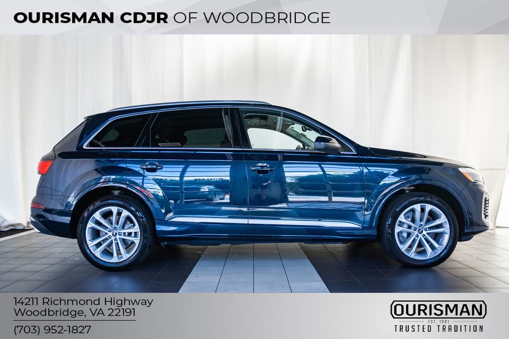 Used 2025 Audi Q7 2.0T Premium Plus w/ Premium Plus Package image 3