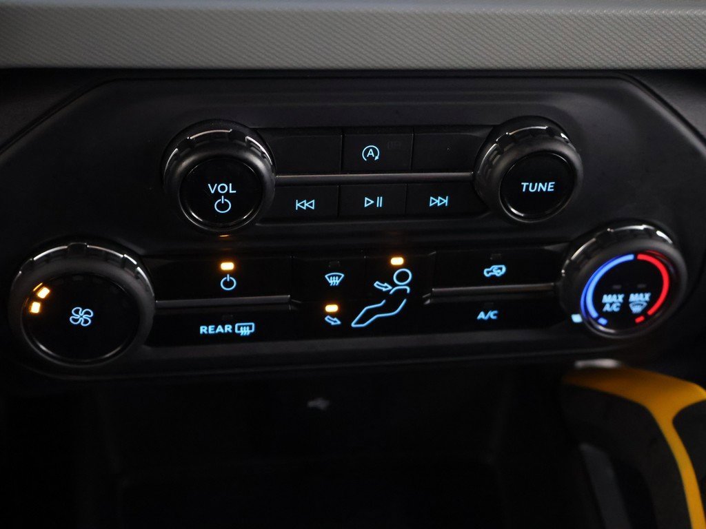 Used 2023 Ford Bronco Badlands image 41