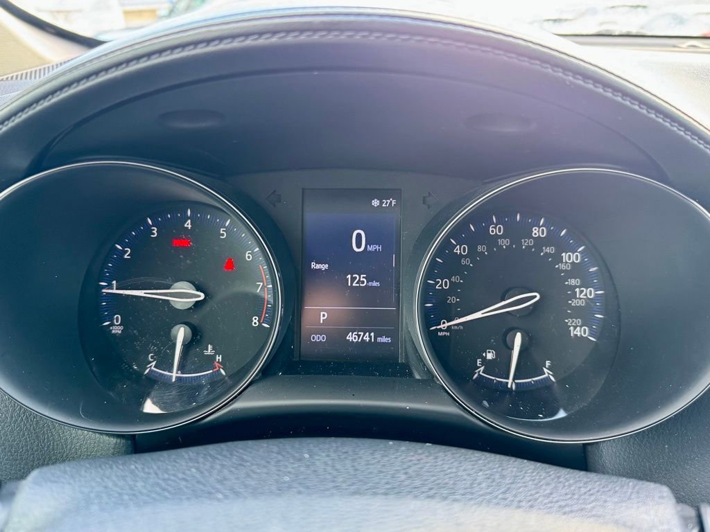 Used 2019 Toyota C-HR LE image 22