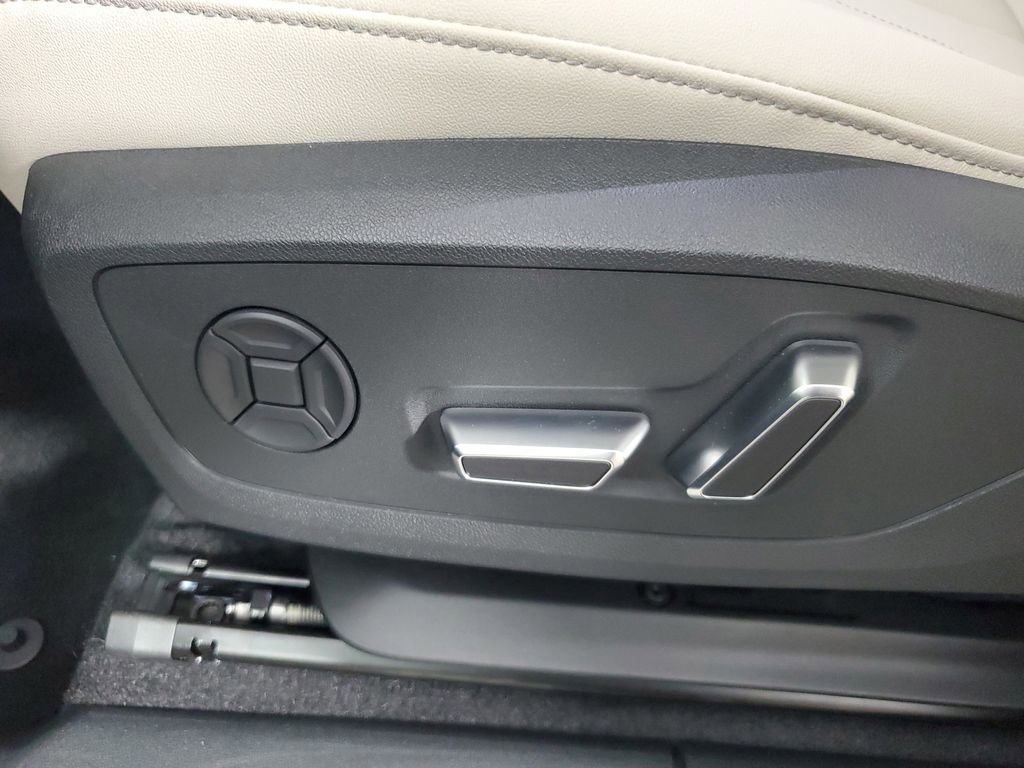 New 2026 Audi Q3 quattro 2.0T AWD/4WD image 21