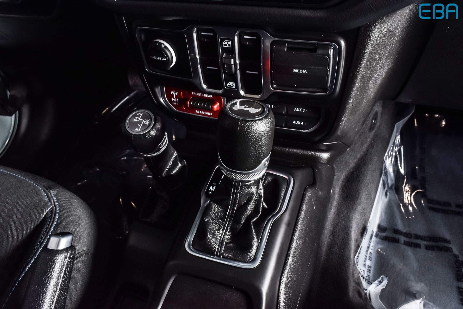 Used 2024 Jeep Wrangler Unlimited Rubicon 4xe w/ Technology Group image 32