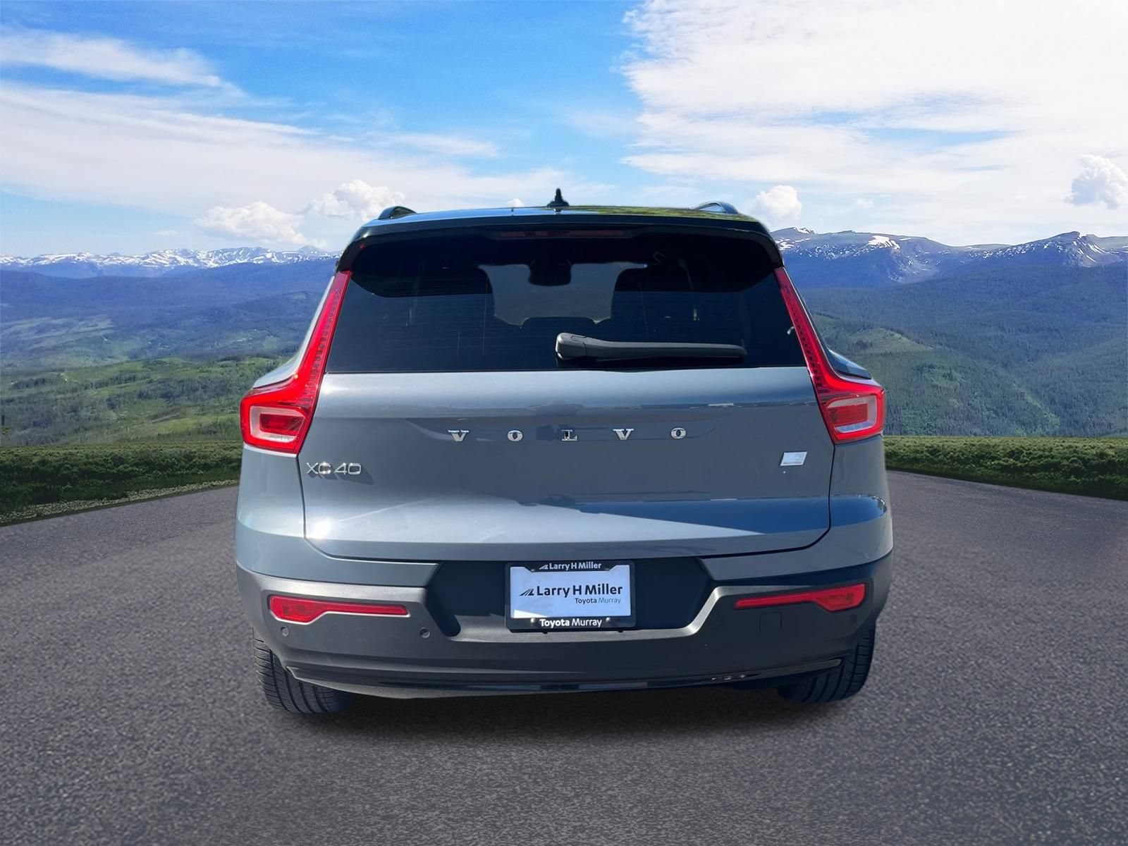 Used 2021 Volvo XC40 P8 Recharge w/ Advanced Package AWD/4WD image 4