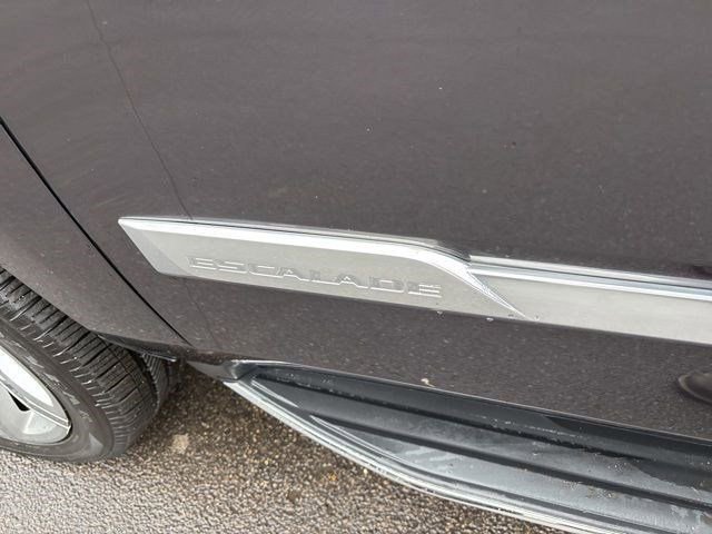 Used 2017 Cadillac Escalade Luxury image 52