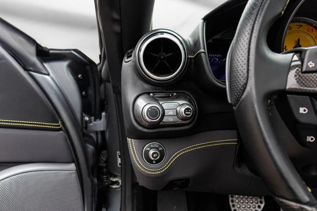 Certified 2022 Ferrari Portofino M RWD image 34