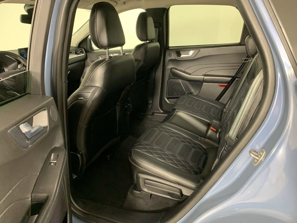 Used 2023 Ford Escape Platinum w/ Premium Technology Package image 29