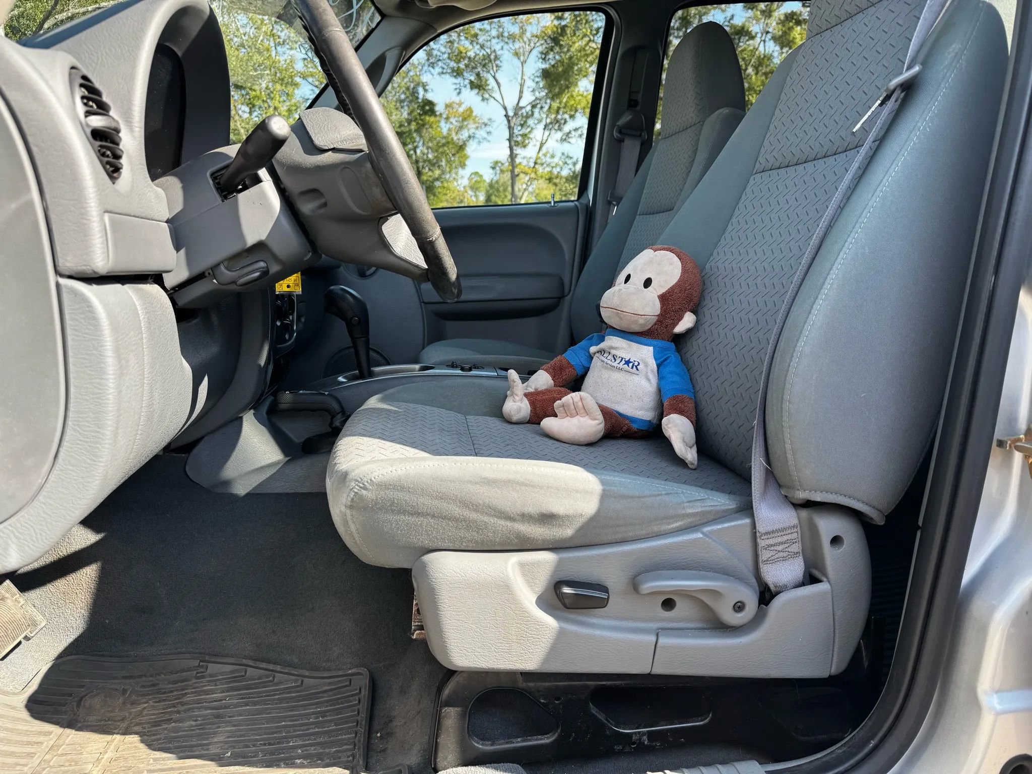 Used 2005 Jeep Liberty Renegade image 15