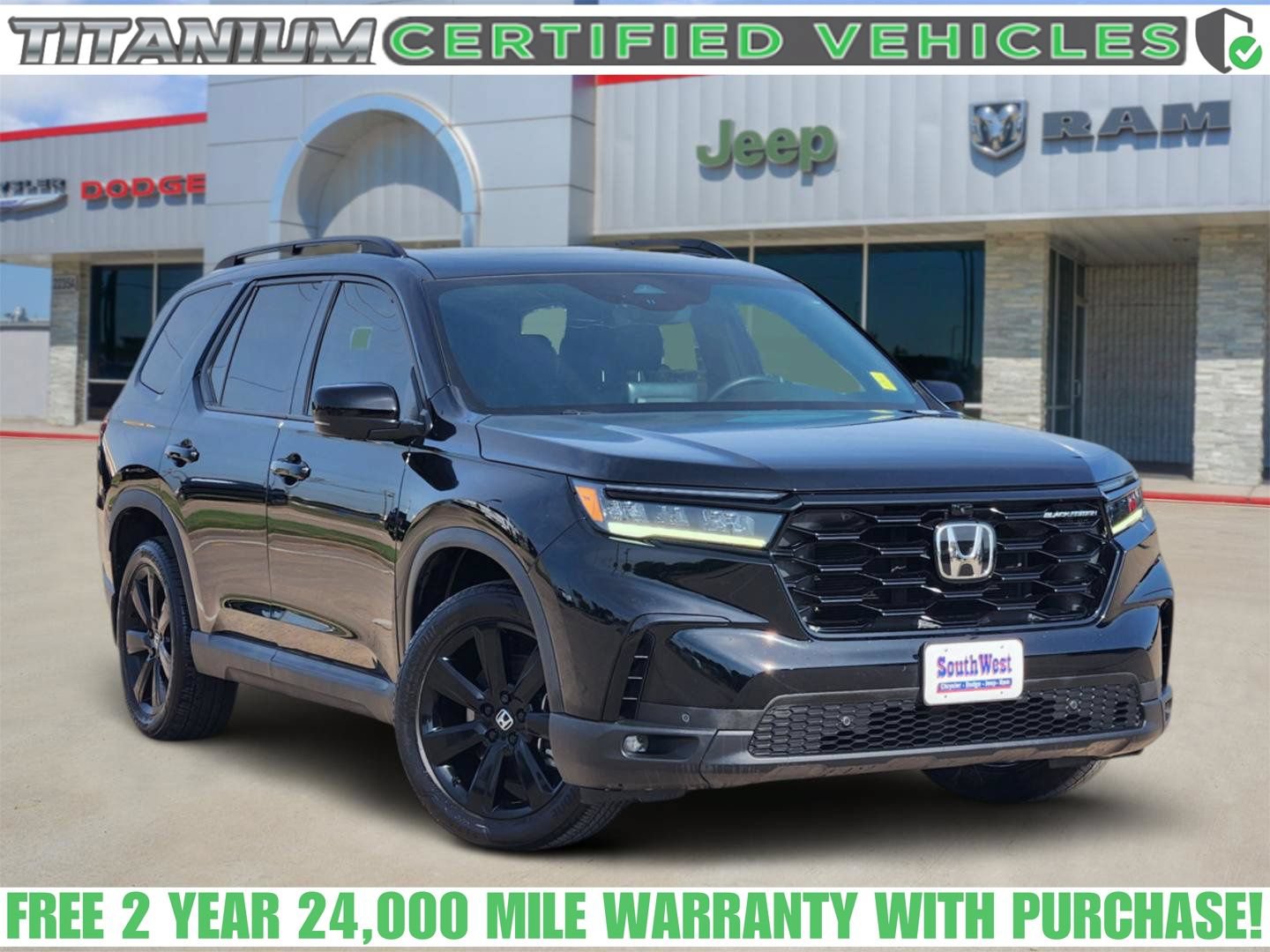 Used 2025 Honda Pilot Black Edition image 1