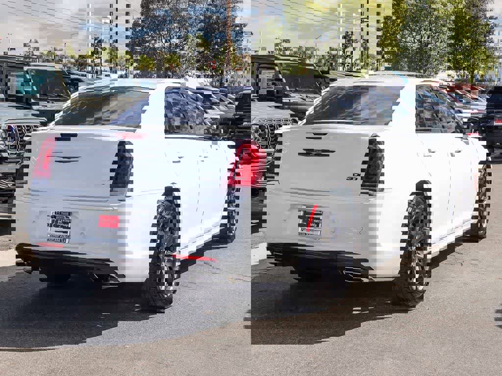 Certified 2023 Chrysler 300 Touring L image 4