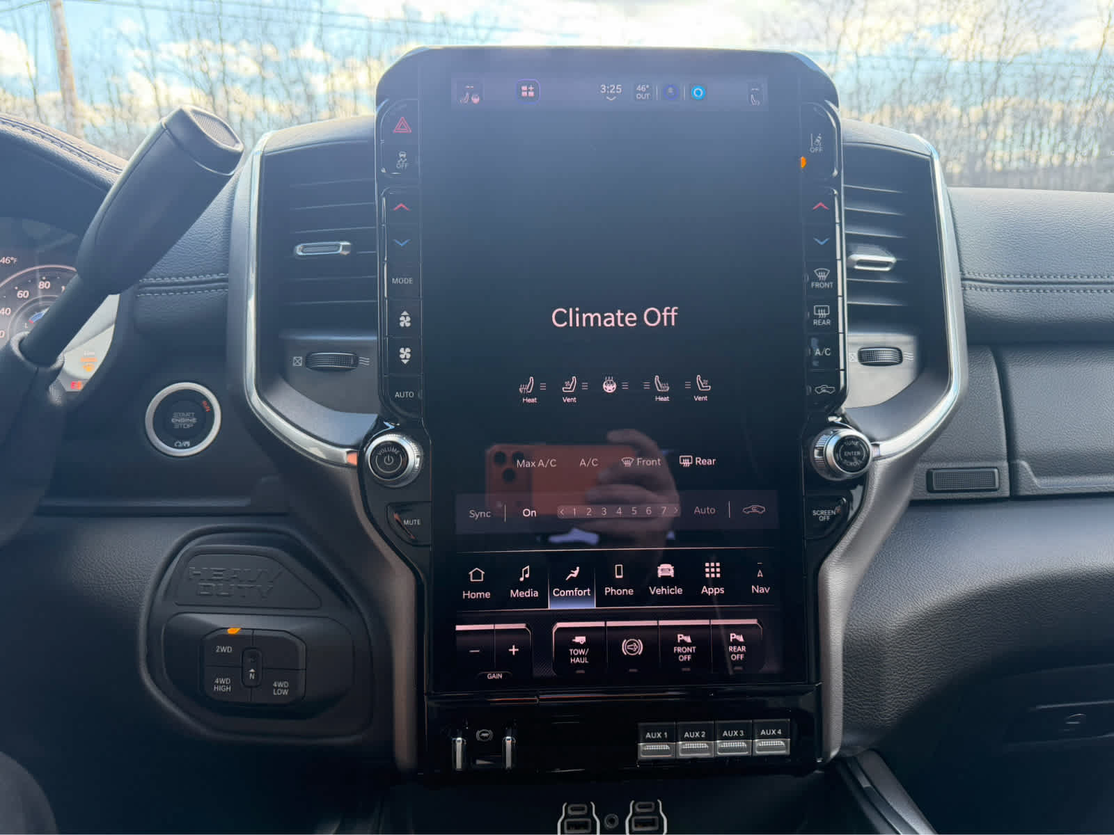 New 2026 RAM 2500 Laramie AWD/4WD image 17