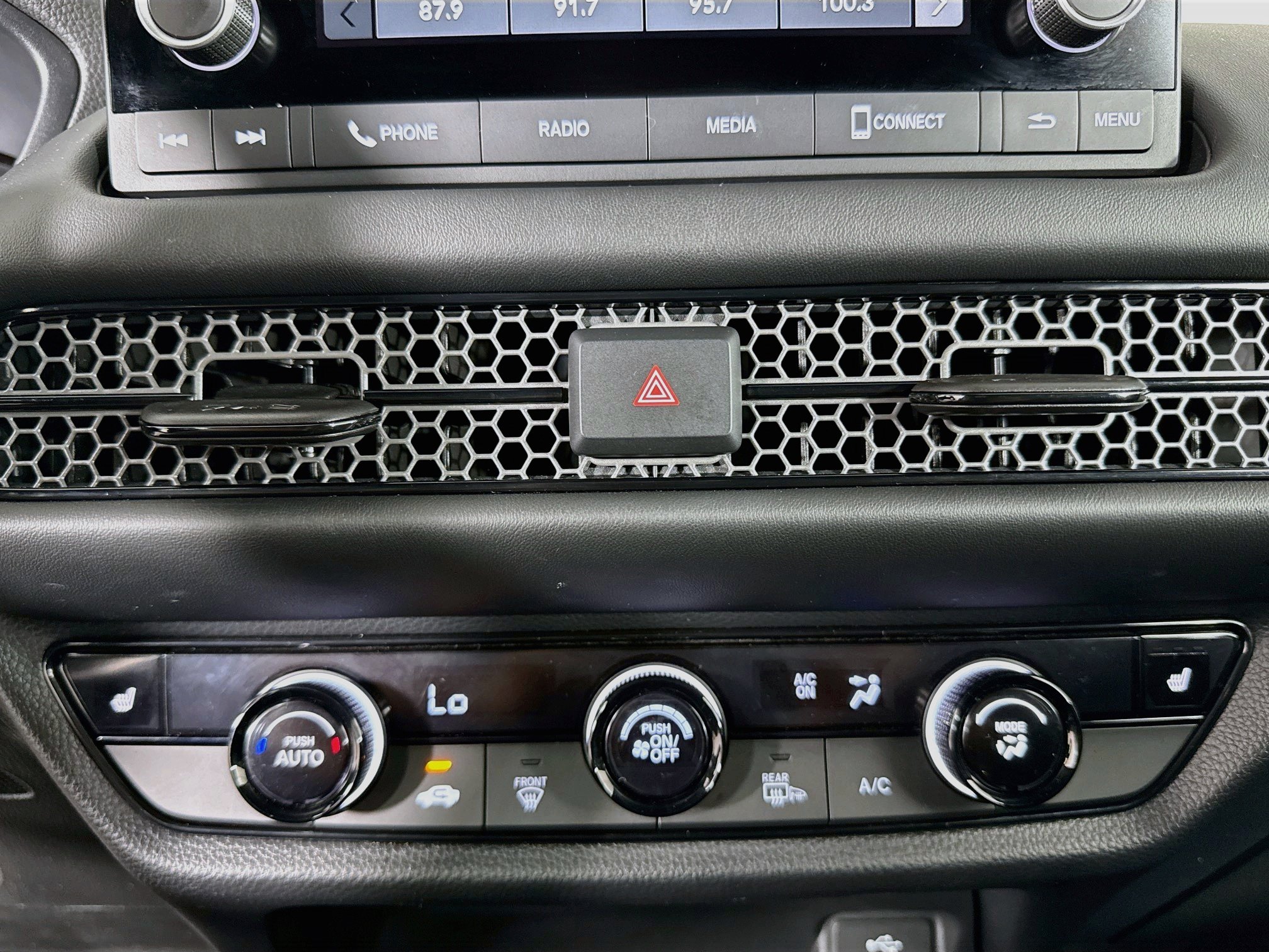 Used 2025 Honda HR-V Sport image 15