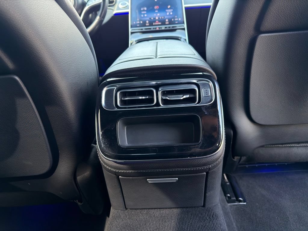 Used 2022 Mercedes-Benz S 500 4MATIC w/ AMG Line Package image 32