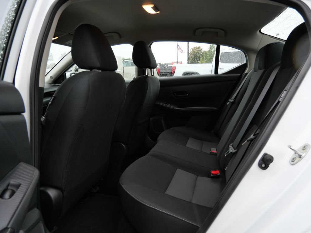 Used 2024 Nissan Sentra SV FWD image 18
