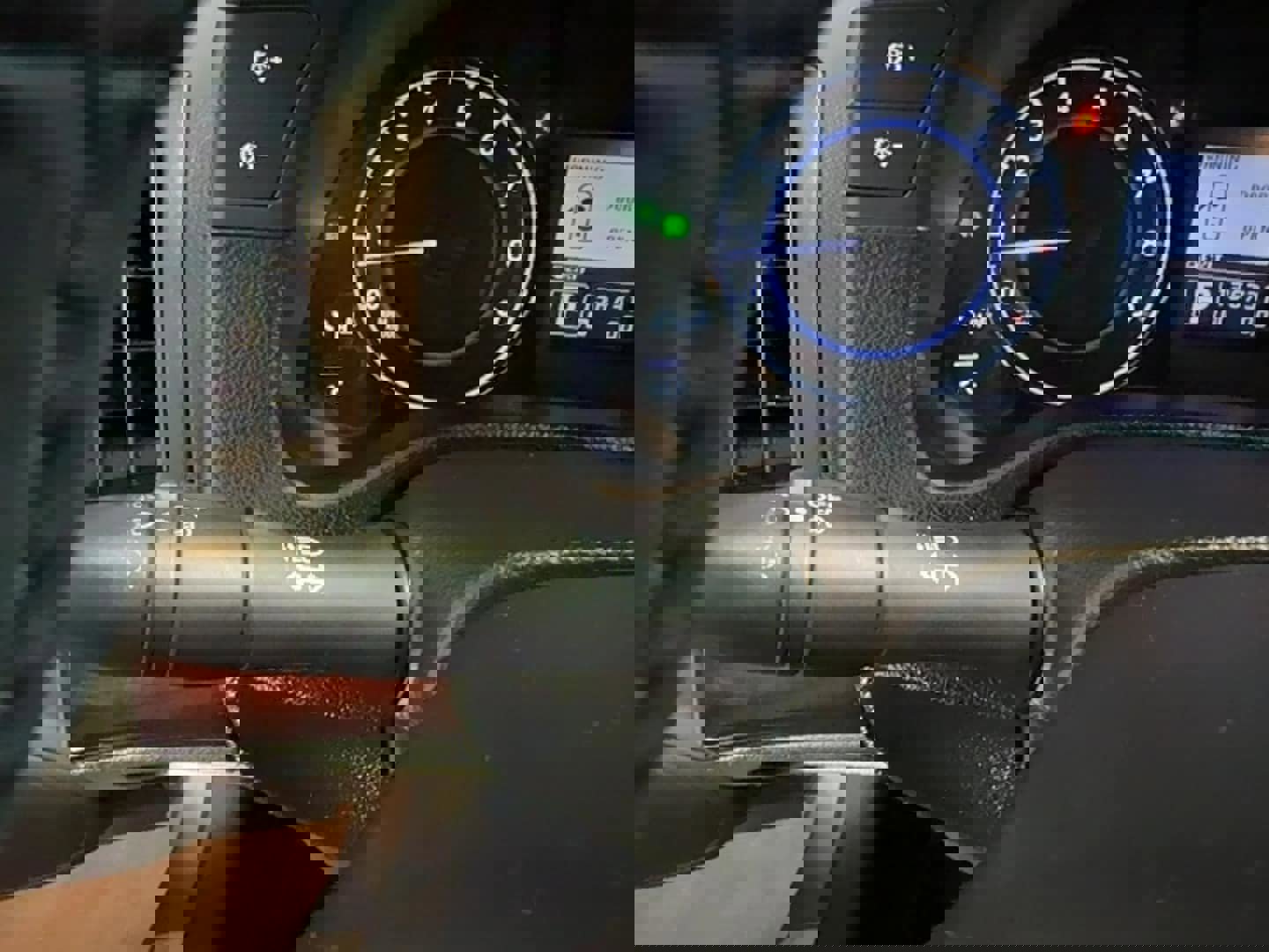 Used 2013 INFINITI G37 x Sedan w/ Premium Pkg image 19