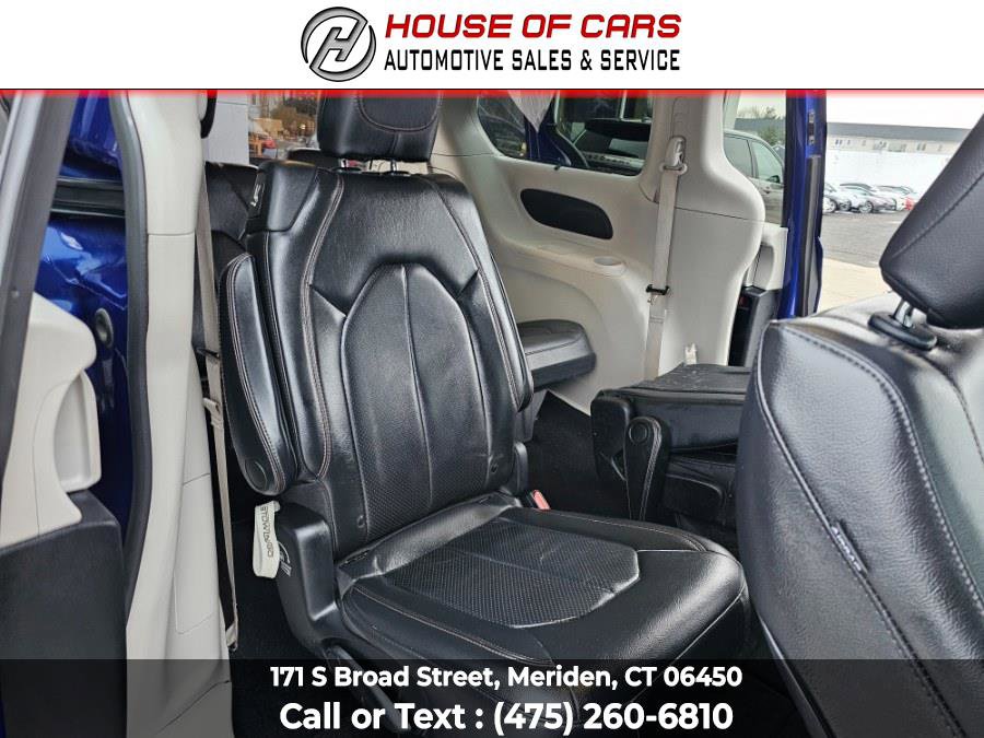 Used 2019 Chrysler Pacifica Touring-L w/ Advanced Safetytec Group image 43