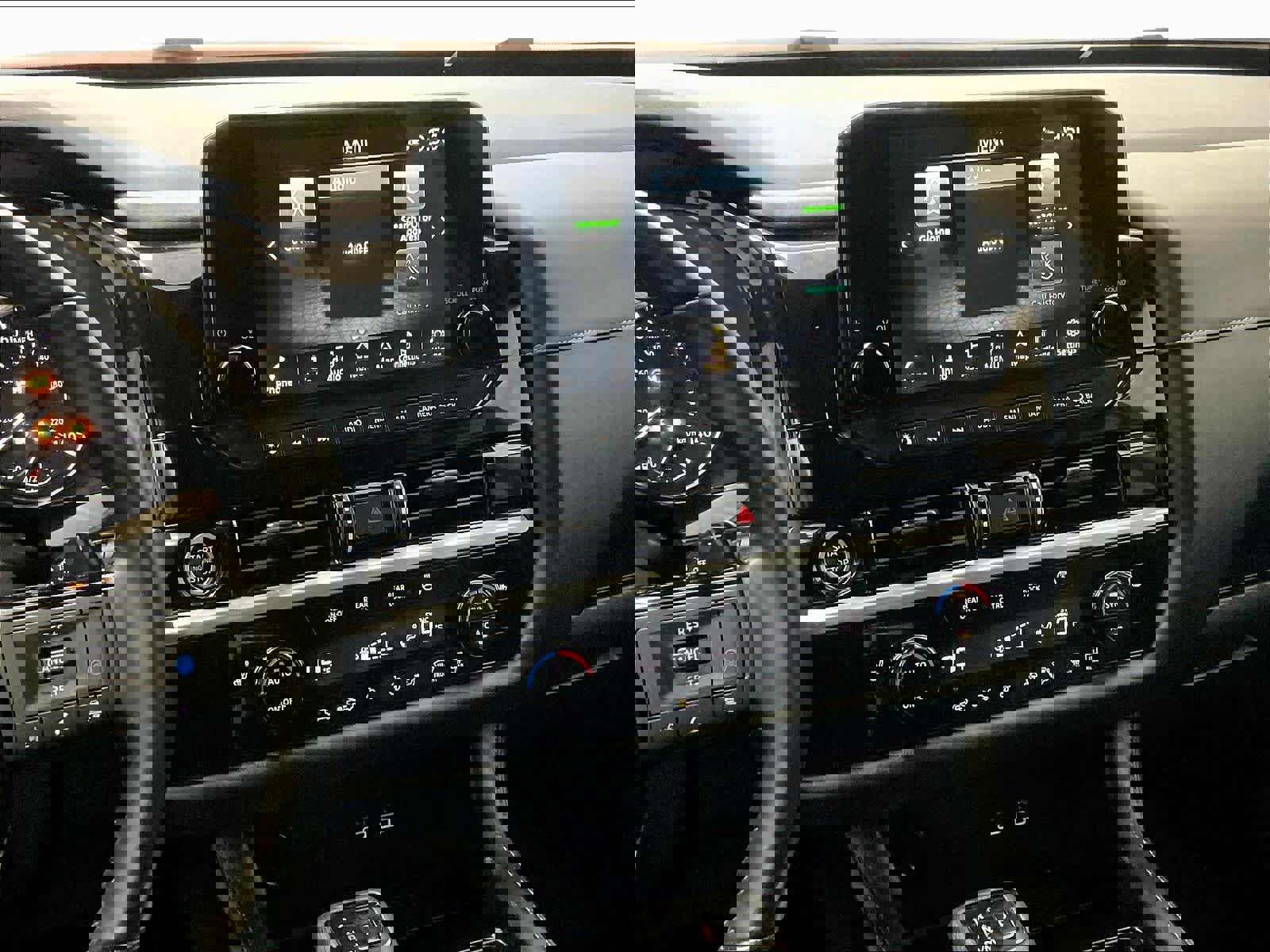 Used 2022 Nissan Pathfinder SL w/ SL Premium Package AWD/4WD image 19