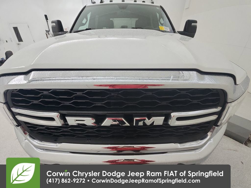 Used 2023 RAM 4500 Tradesman w/ Chrome Appearance Group image 3