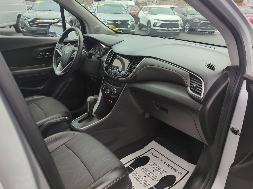Certified 2018 Chevrolet Trax LT w/ LT Convenience Package image 10