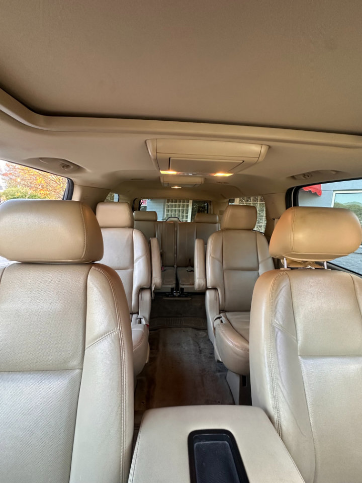 Used 2012 Chevrolet Suburban LTZ image 13