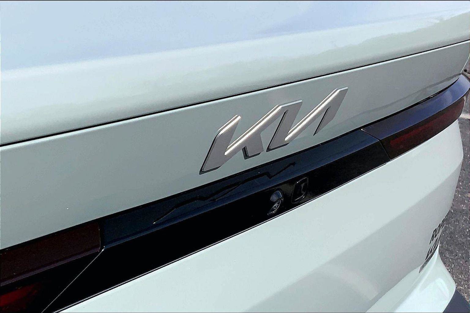 Used 2025 Kia K4 EX image 19