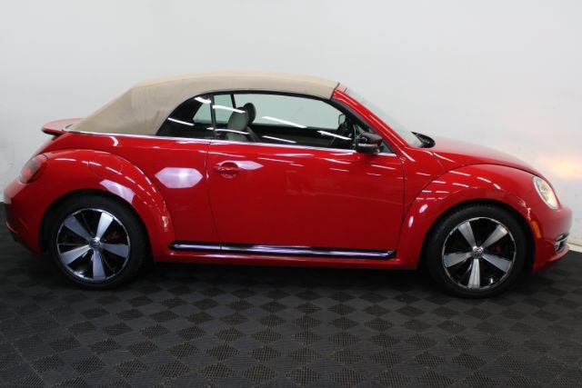 Used 2013 Volkswagen Beetle 2.0T FWD image 26