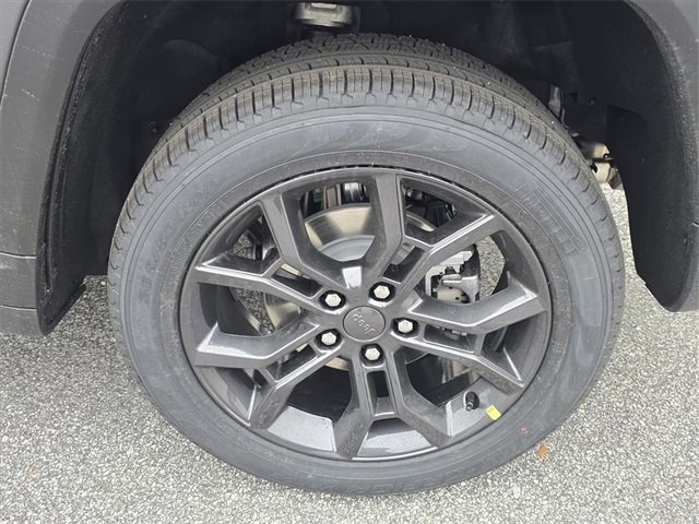 New 2025 Jeep Grand Cherokee Limited image 7