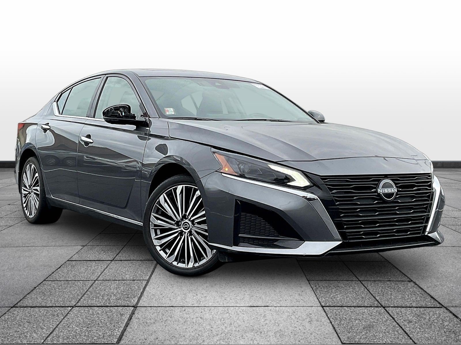 Certified 2025 Nissan Altima 2.5 SL AWD/4WD image 1