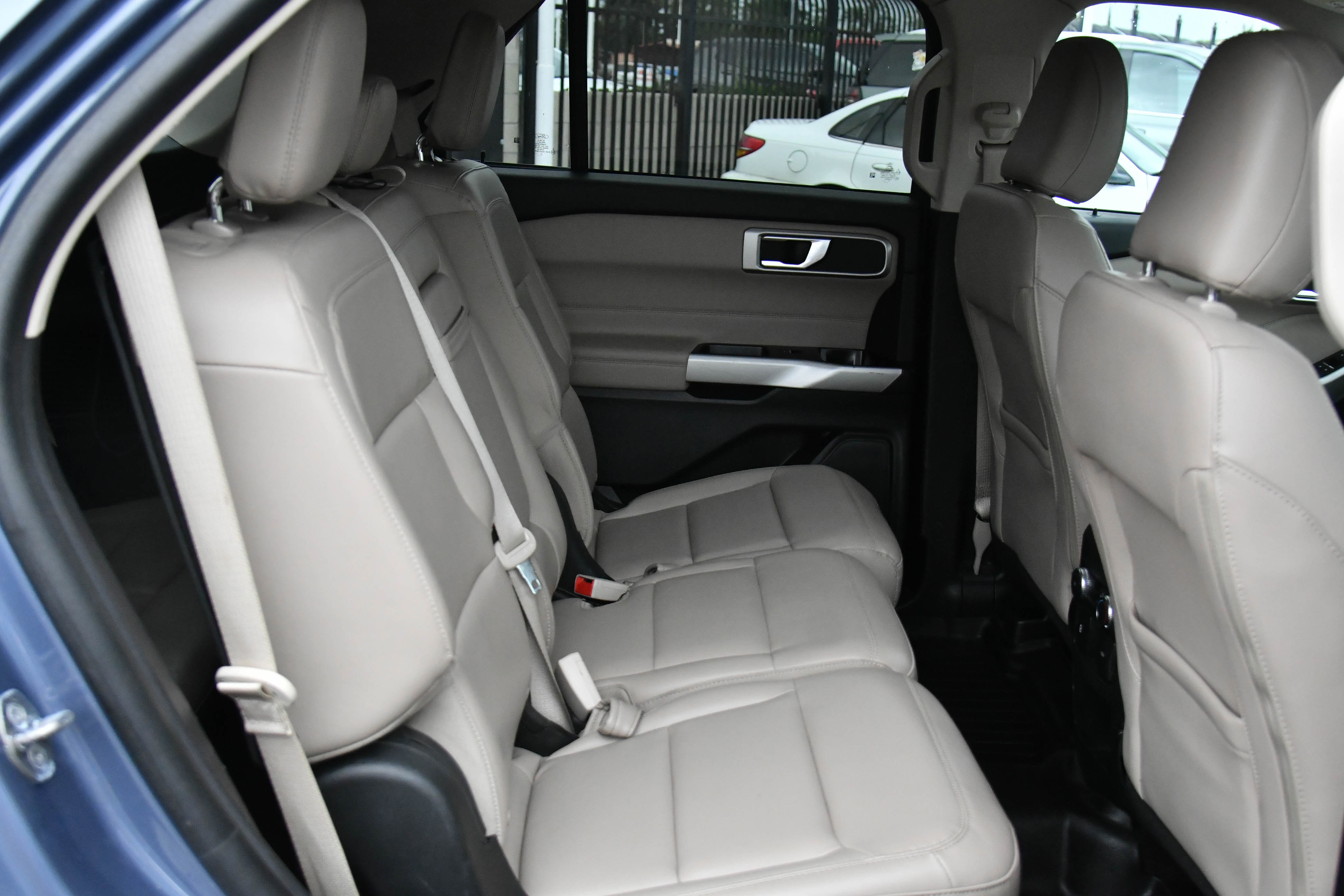 Used 2021 Ford Explorer XLT w/ Equipment Group 202A RWD image 44