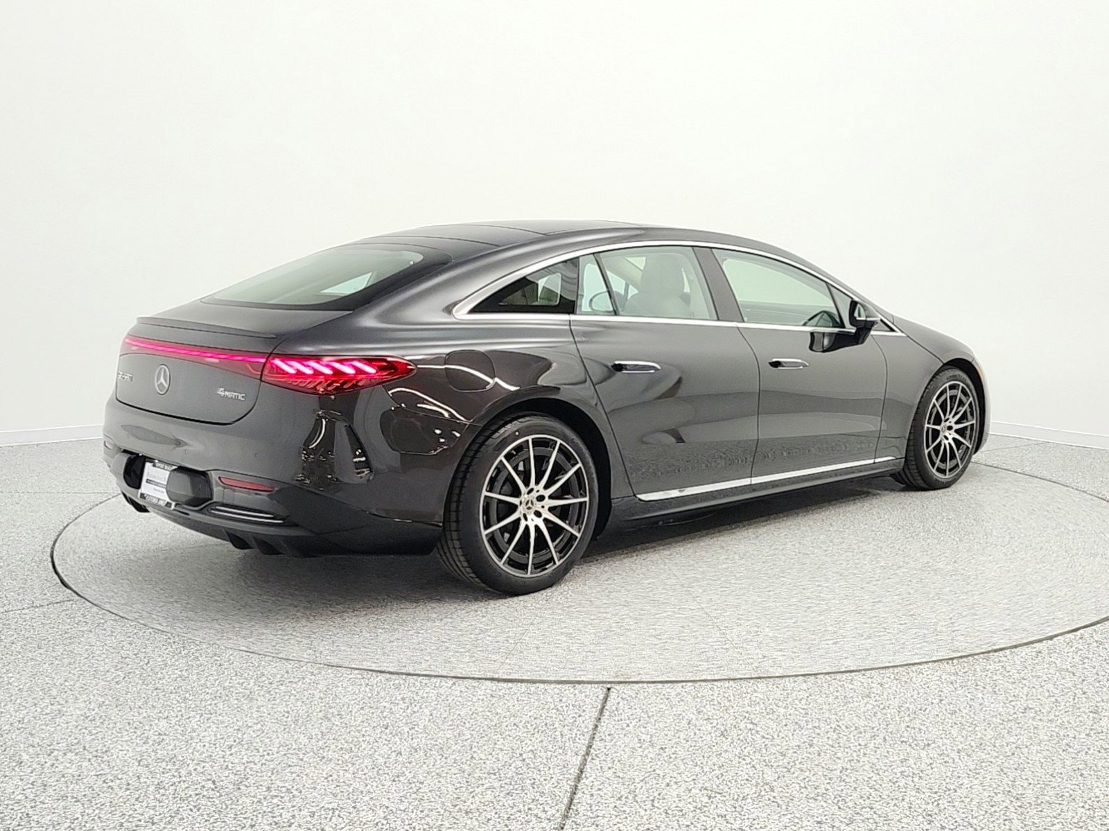 Used 2022 Mercedes-Benz EQS 580 4MATIC Sedan image 5