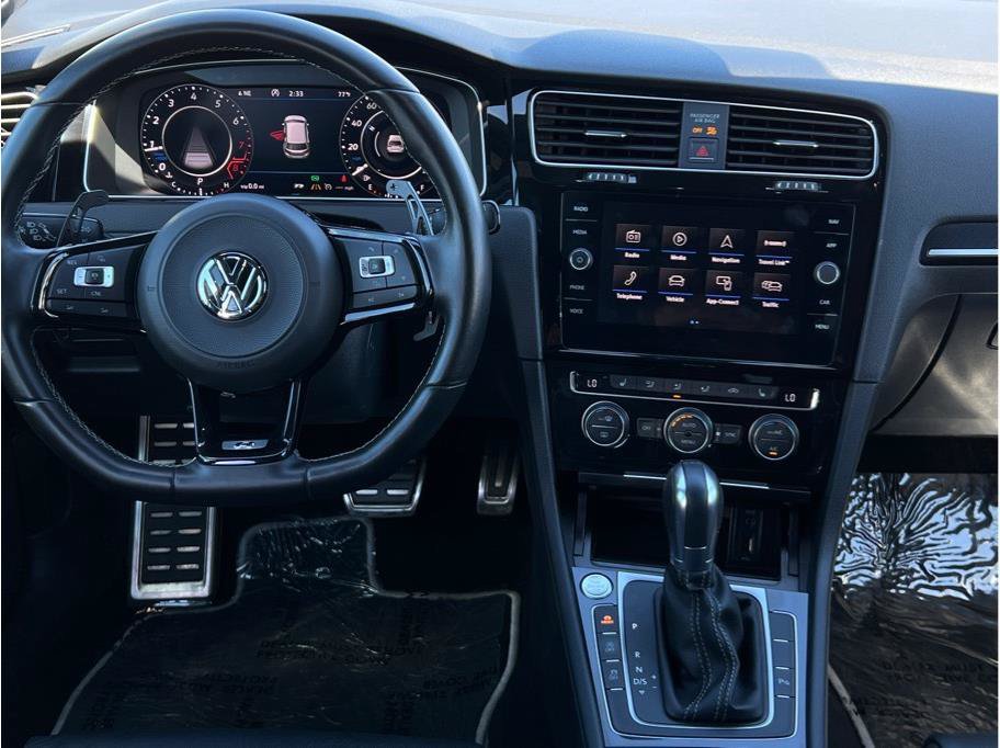 Used 2018 Volkswagen Golf R 4-Door AWD/4WD image 10