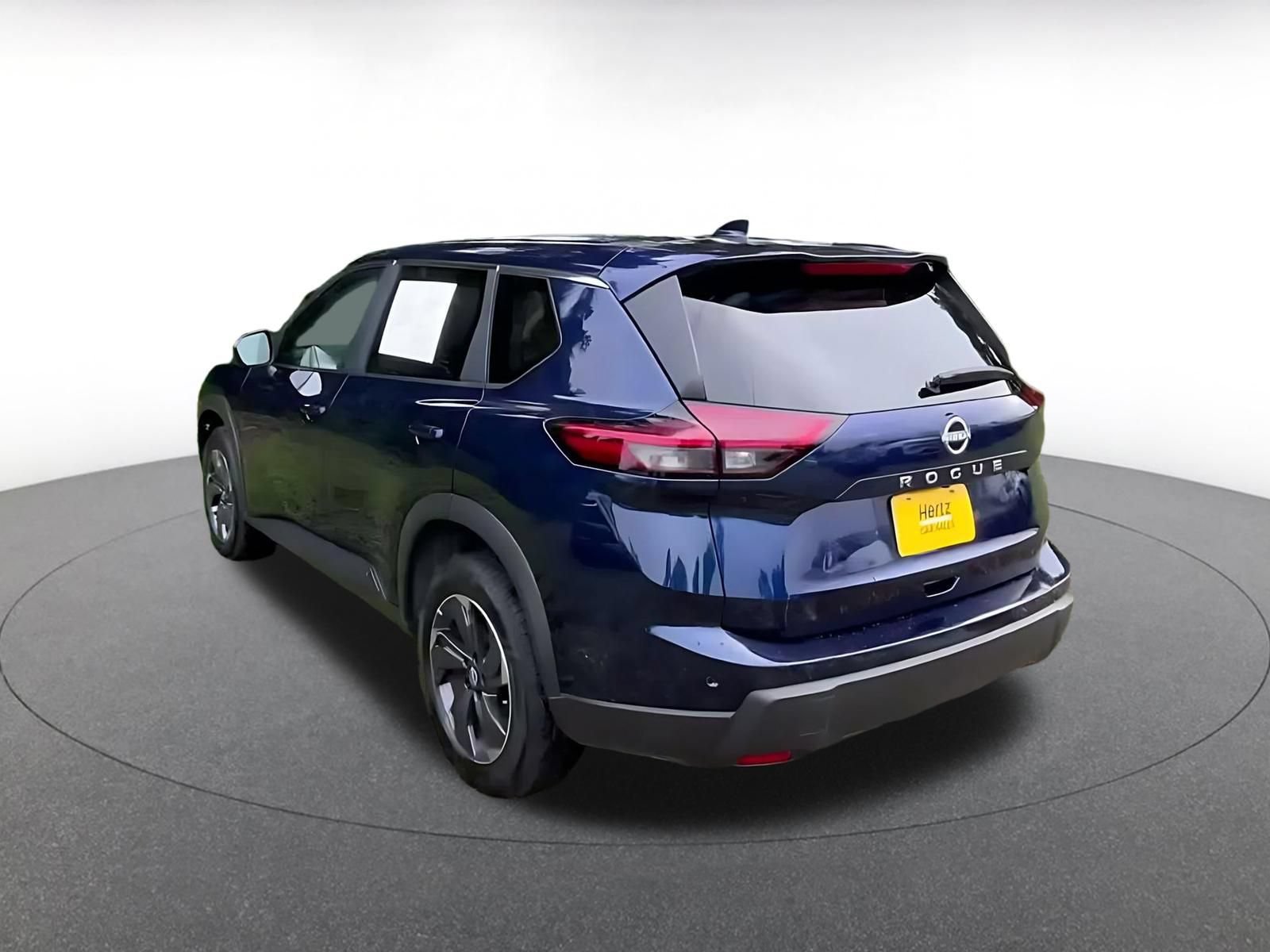Used 2025 Nissan Rogue SV FWD image 10